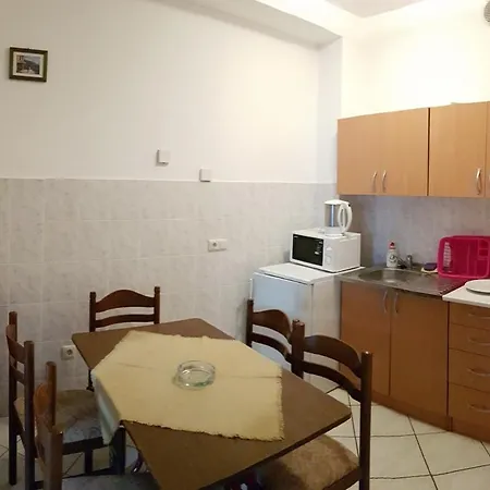 Stanici 14782a * Omiš